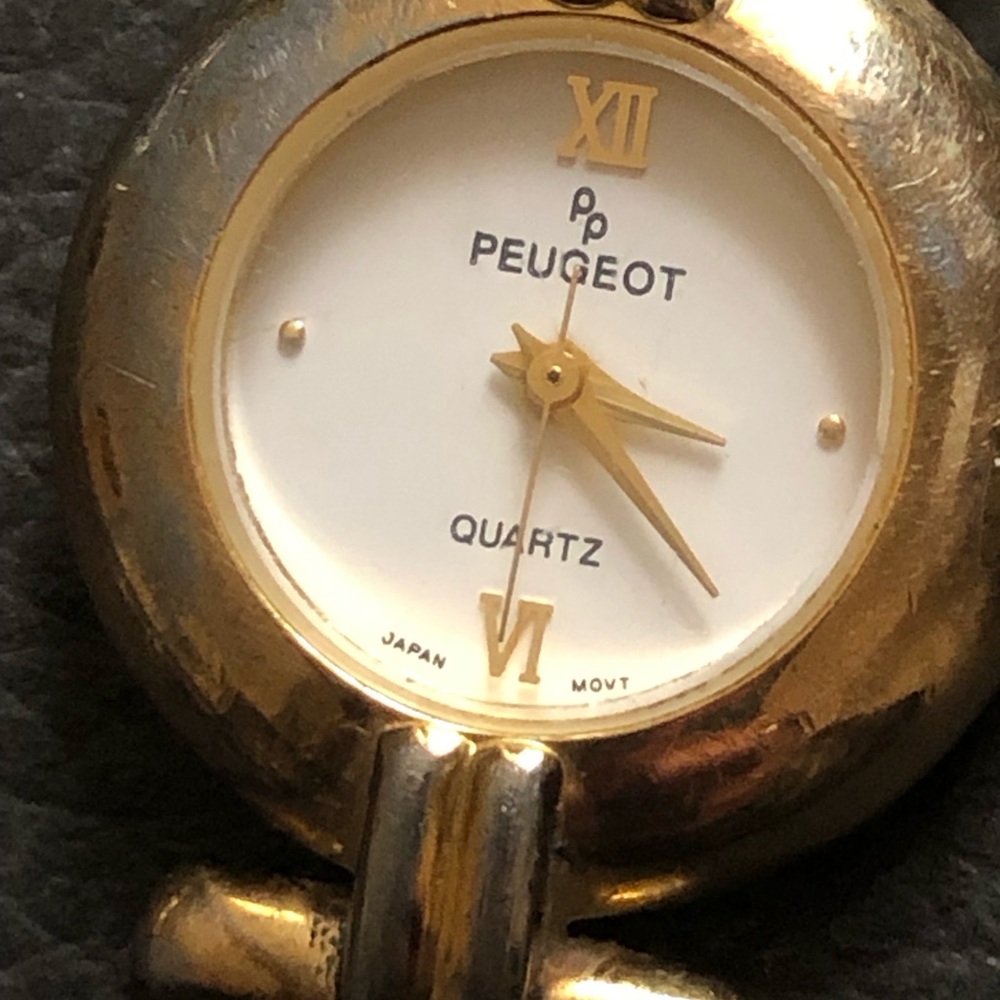 Peugeot Gold Home Accent Clock